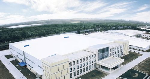 批量制造燈塔工廠 工業(yè)富聯(lián)發(fā)布十大數(shù)字化轉型標桿案例，助力經(jīng)緯編布銷售行業(yè)升級